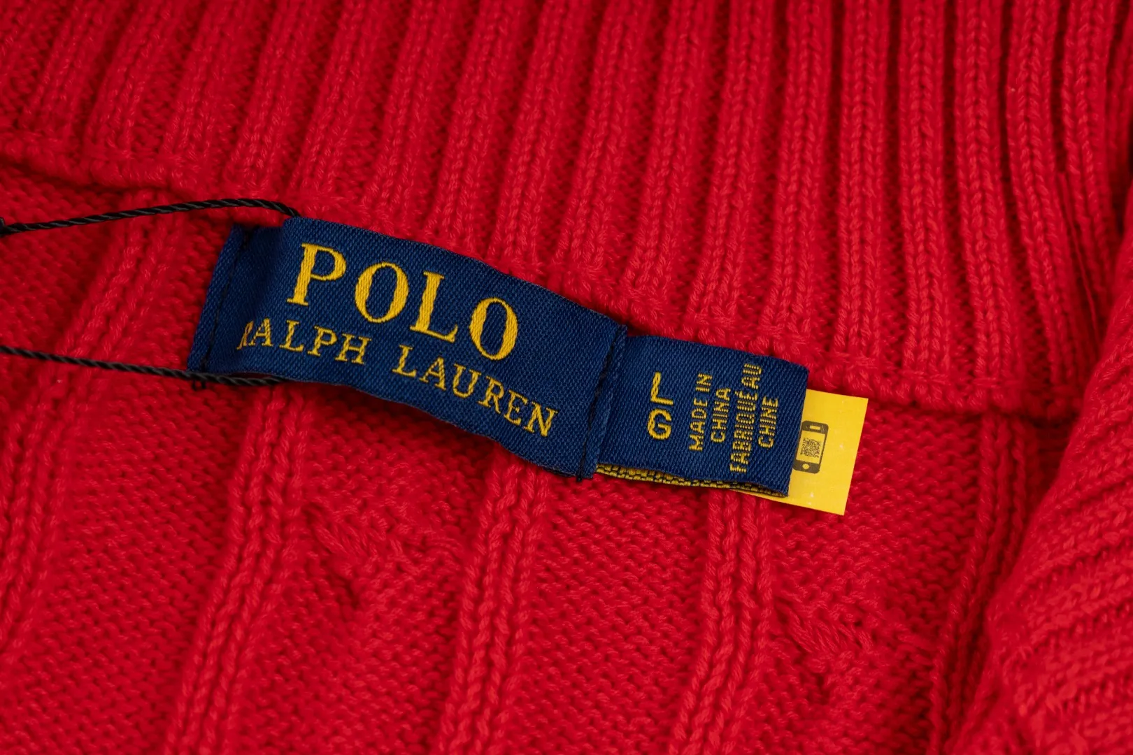 P236 #R92 RALPH LAUREN Ralph Lauren fifteen colors classic small label embroidery logo turtleneck pullover half-zip knitted cable sweater with high-density LOGO embroidery on the chest and original customized tag accessories. Made of pure cotton yarn, pure cotton is skin-friendly and comfortable, small label war horse embroidered twist turtleneck sweater 🐎 high quality, follow the blogger to learn how to wear it! Let’s buy a Ralph Lauren cable sweater. It’s a super hard-to-find series after it became popular. It’s hard to find one on the official website. It’s simple and practical to wear, with a lazy and loose feel. The thickened fabric has more texture, feels soft and delicate, and has a loose fit. Whether worn alone or layered, you can wear different styles of fashion with just one piece!   Size：XS S M L